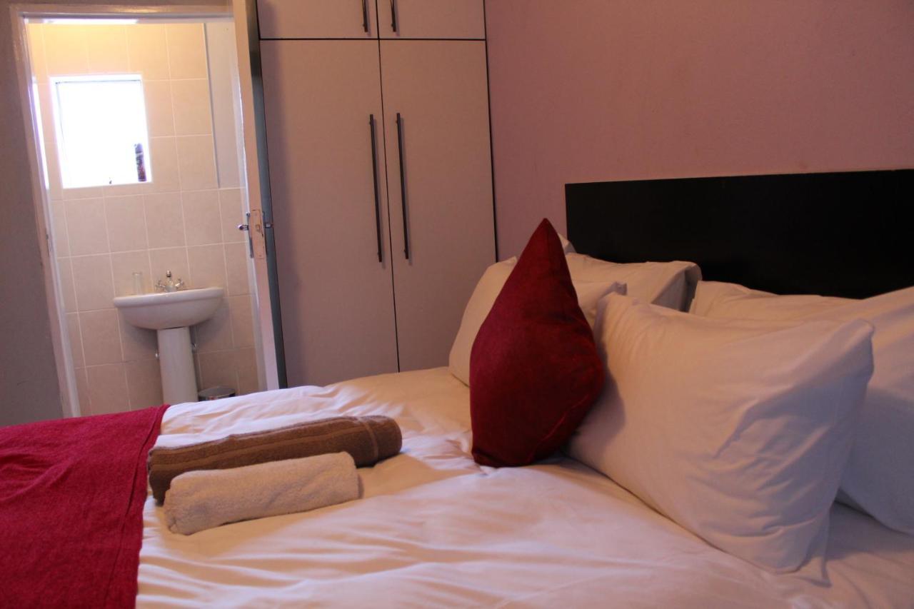 Davilla Guest House Mazenod Экстерьер фото